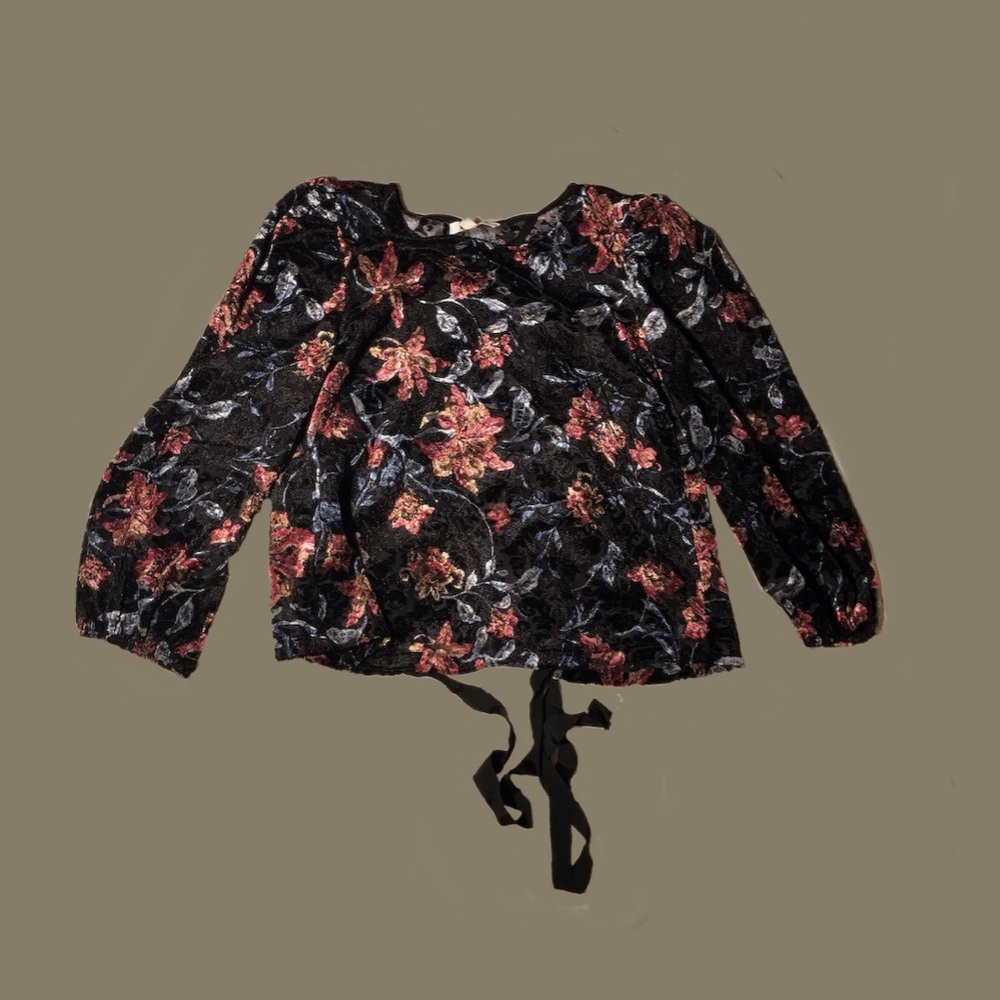 Monteau Los Angeles Velvet Floral Top